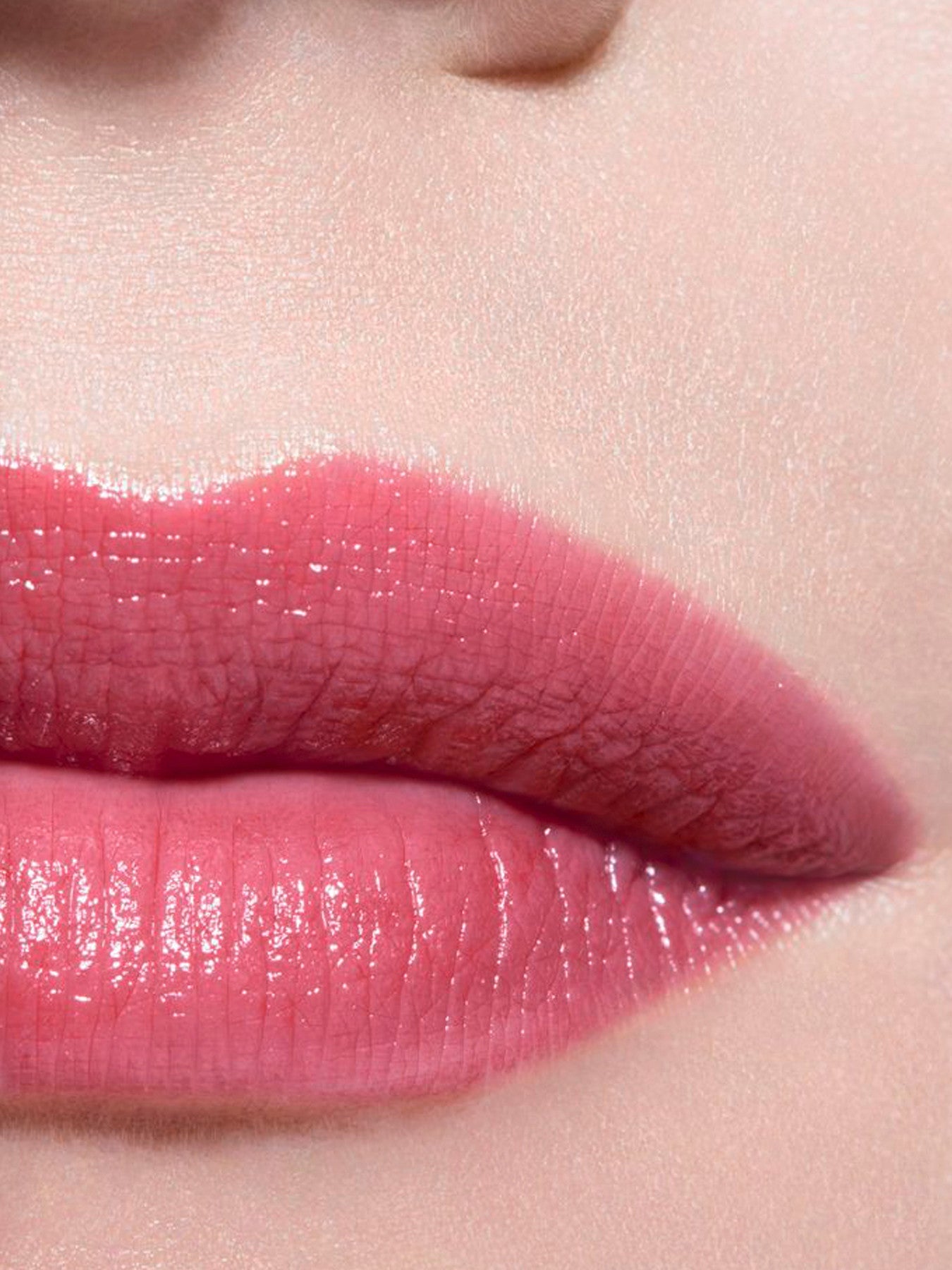 Les Beiges Illuminating Lip Balm