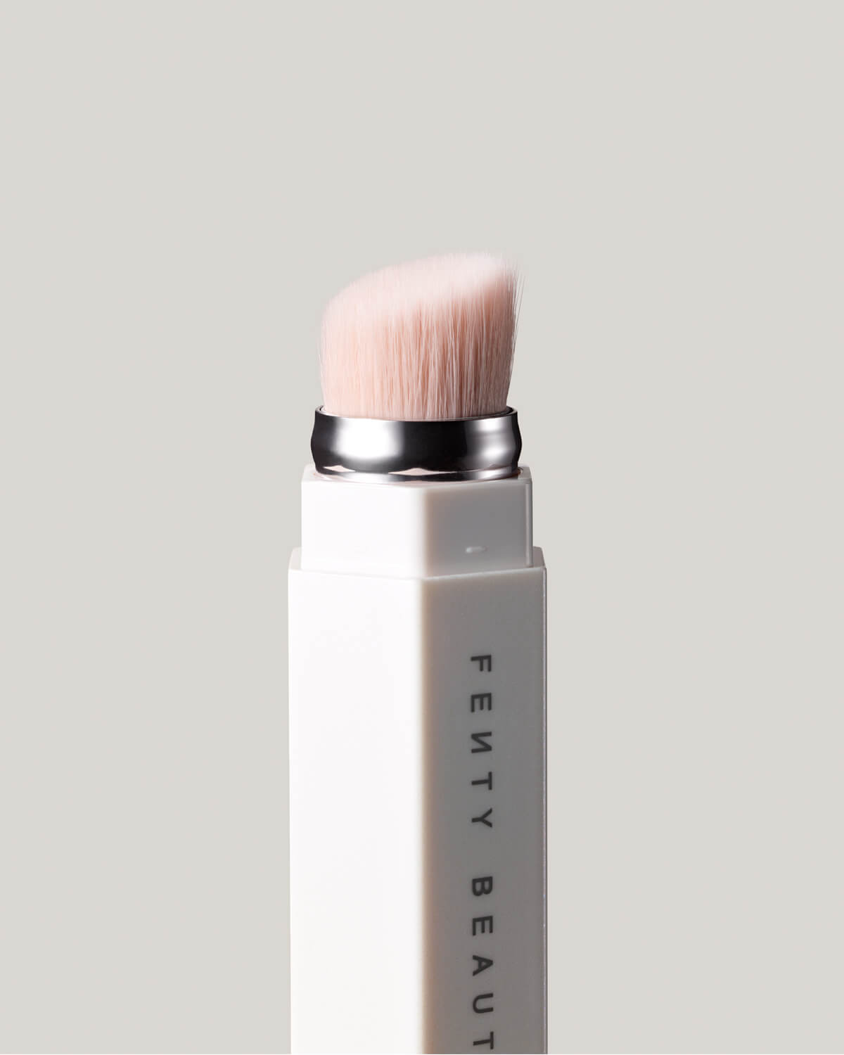 Portable Illuminating Brush 140