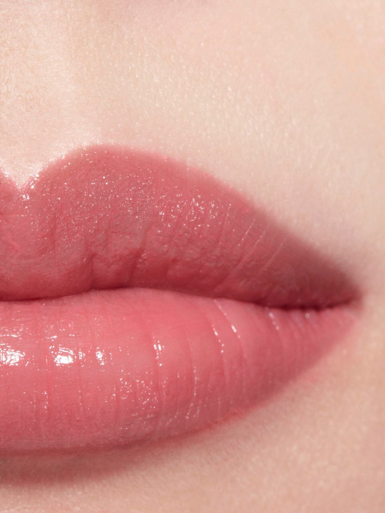 Les Beiges Illuminating Lip Balm