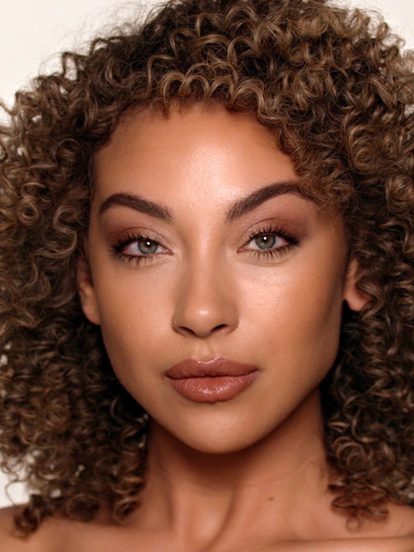 Radiant Concealer for Luminous Skin