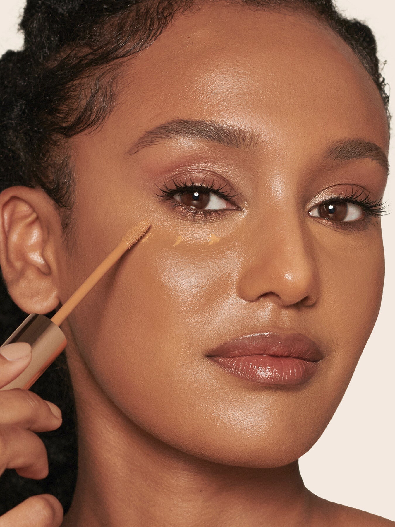 Radiant Concealer for Luminous Skin