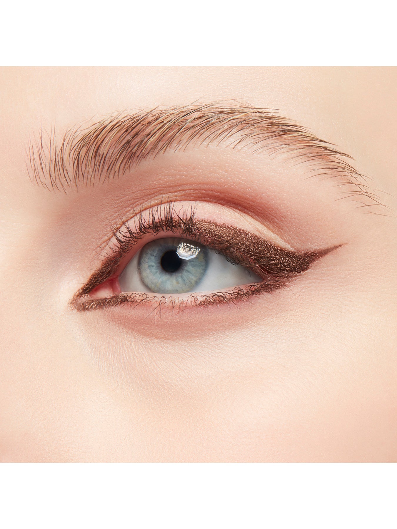 Exquisite Gel Eyeliner: Intense Color Infusion
