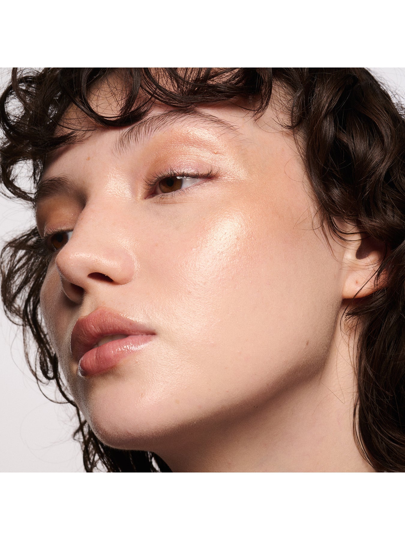 Extra Dimension Illuminating Skin Finish - 9g