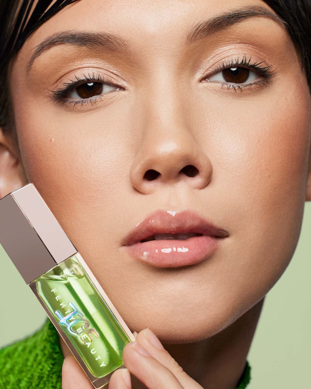 Cucum'brrr Gloss Bomb Ice | Cooling Lip Luminizer