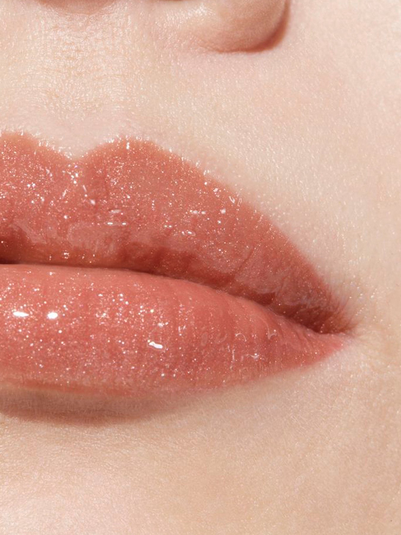 Luminous Hydration Lip Gloss
