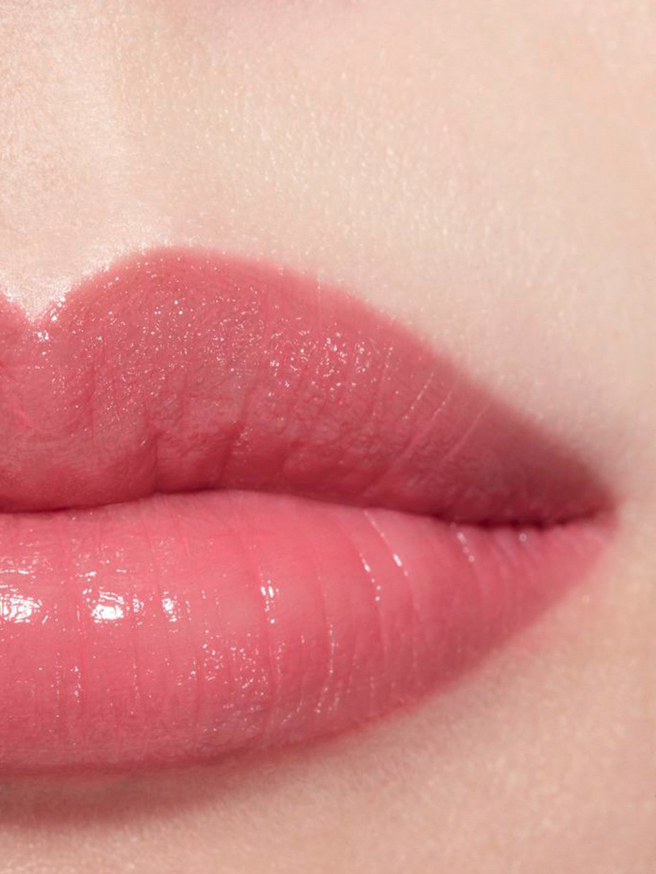 Les Beiges Illuminating Lip Balm