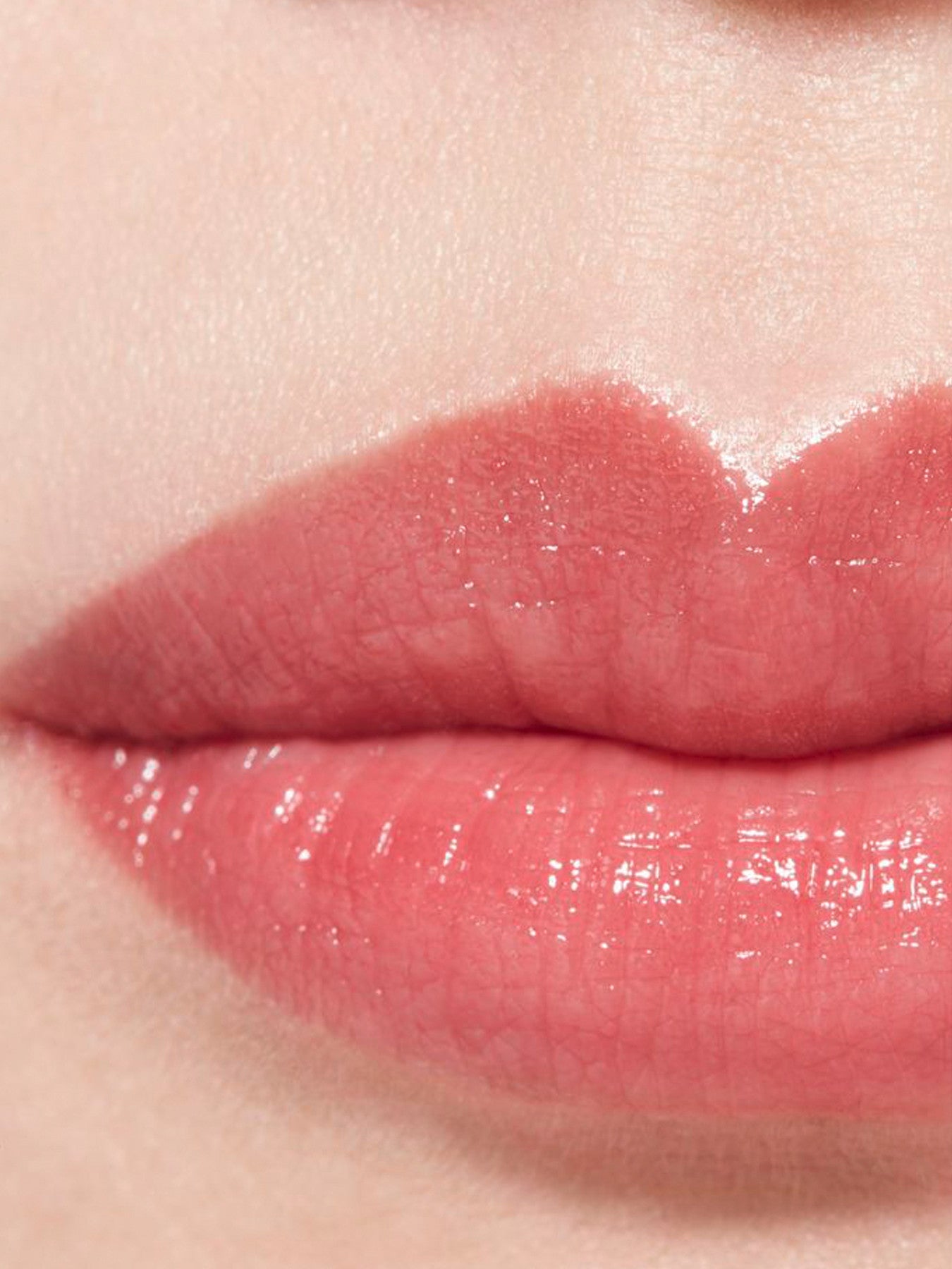 Les Beiges Illuminating Lip Balm