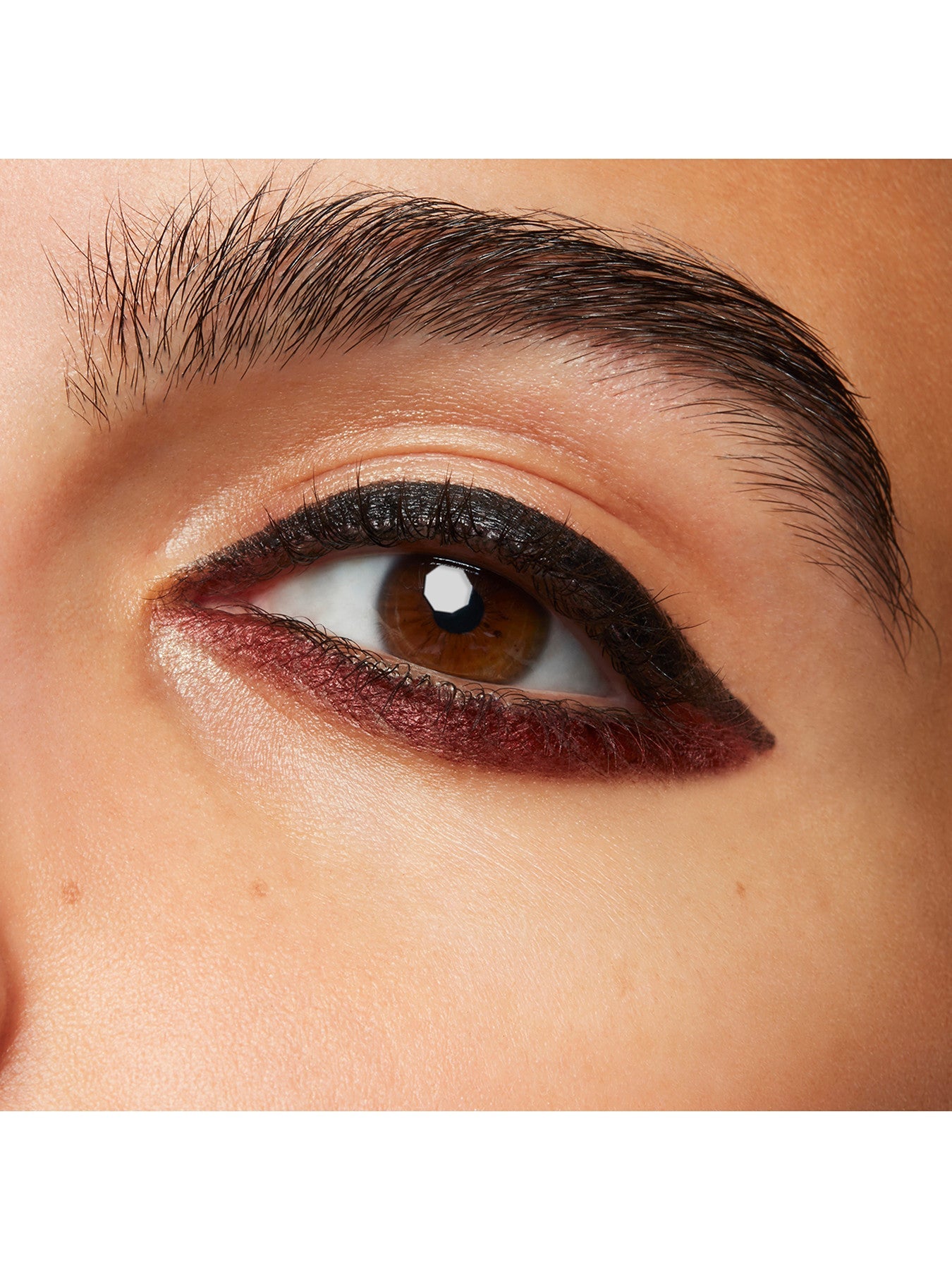 Exquisite Gel Eyeliner: Intense Color Infusion