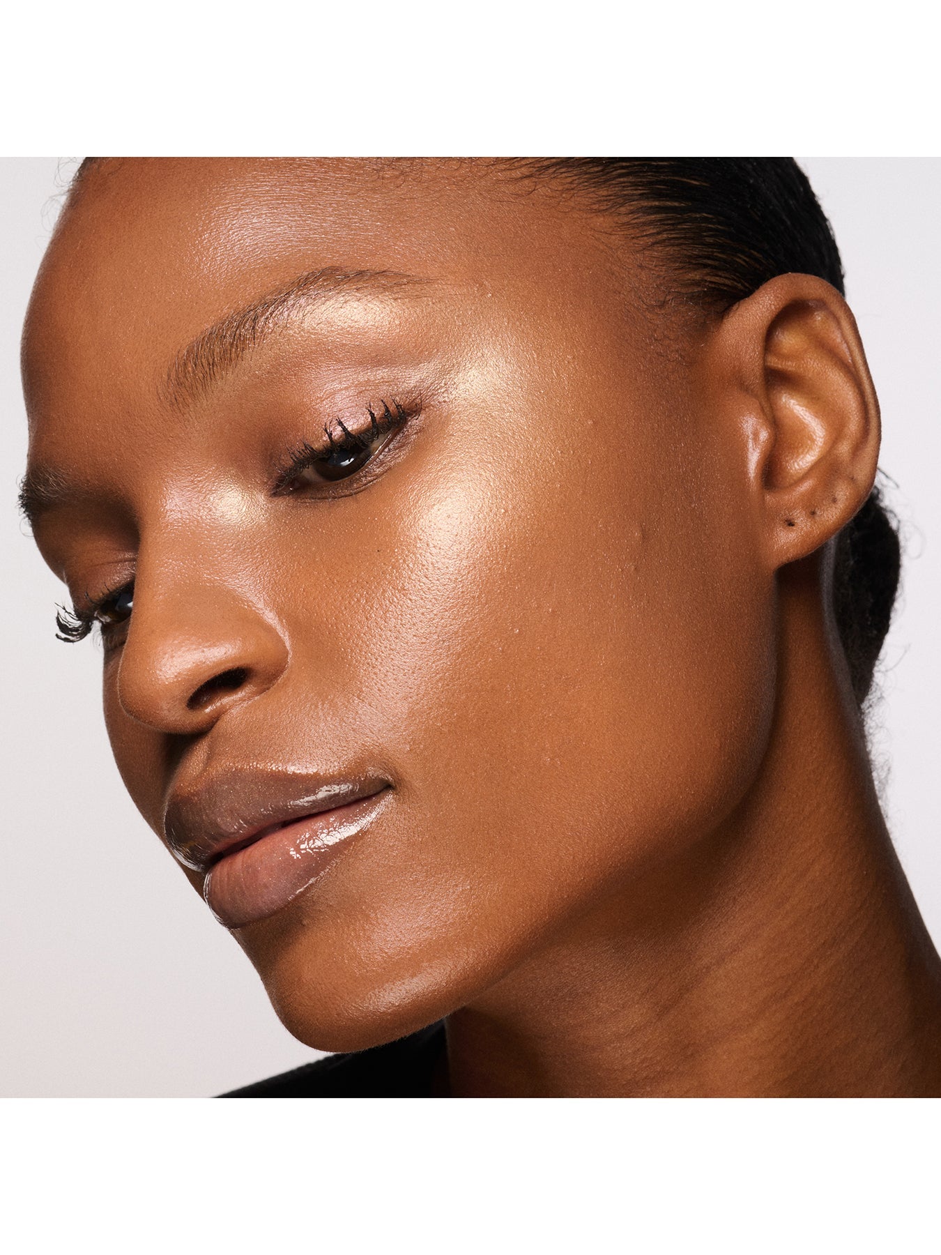 Extra Dimension Illuminating Skin Finish - 9g