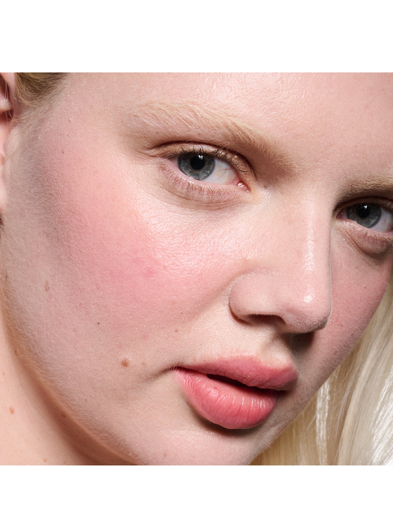 Velvet Kisses Lip & Cheek Mousse