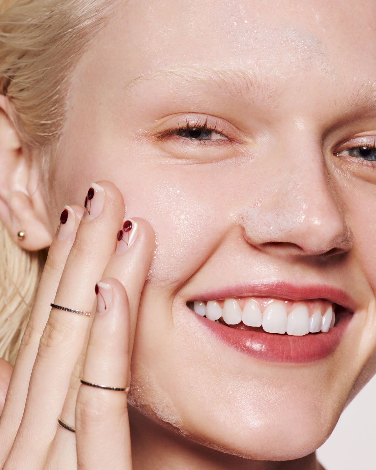Purifying Cherry Dub Gel Cleanser with Niacinamide & Aloe Essence